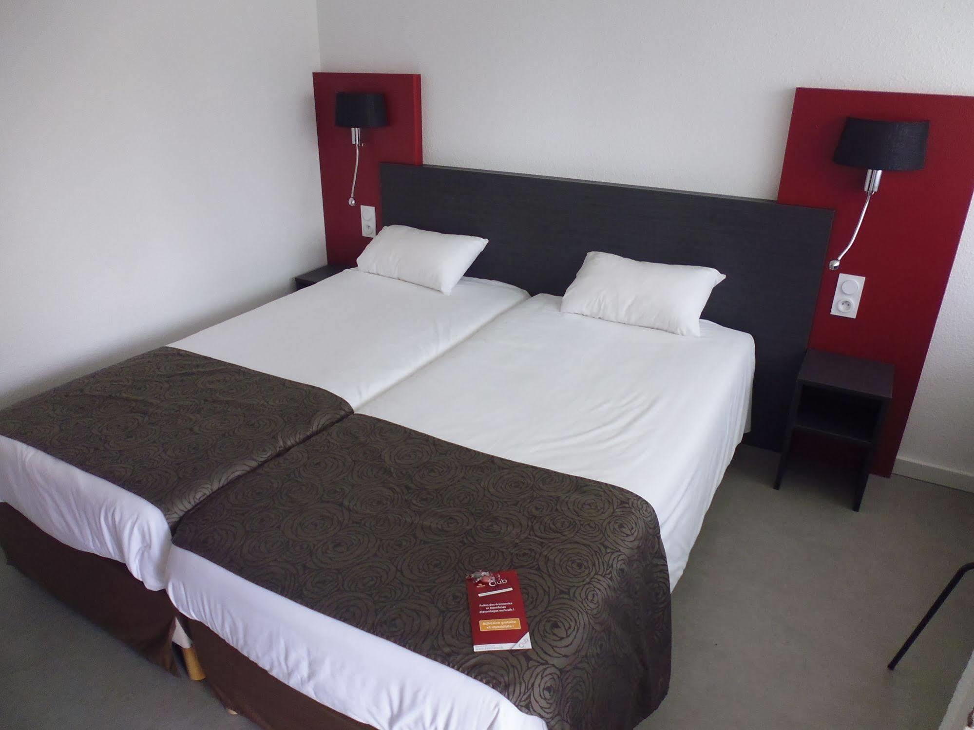 Brit Hotel มาเยิน ภายนอก รูปภาพ